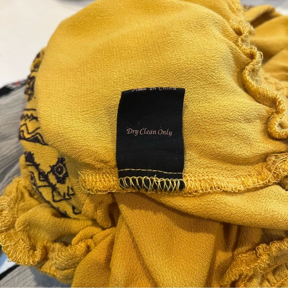 Aztec Top - Picture 9 of 9